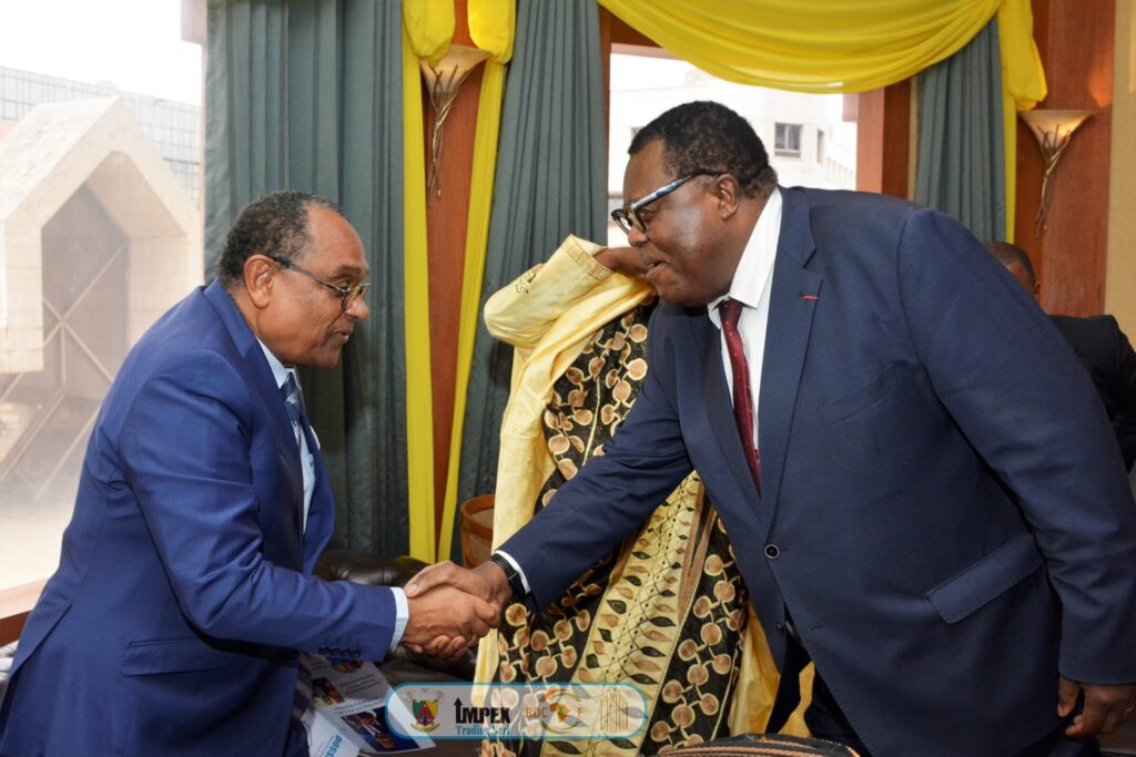 Cérémonie Officielle de Signature Tripartite Etat Du Cameroun - Impex Trading Sarl - Investisseurs