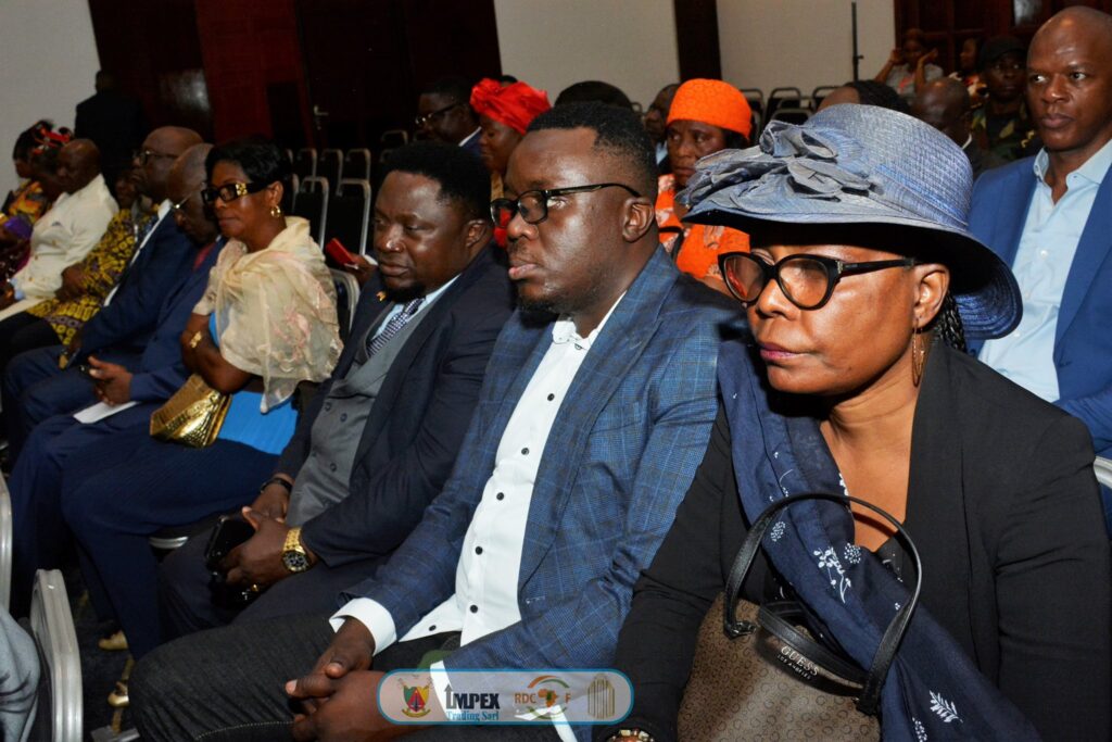 Cérémonie Officielle de Signature Tripartite Etat Du Cameroun - Impex Trading Sarl - Investisseurs