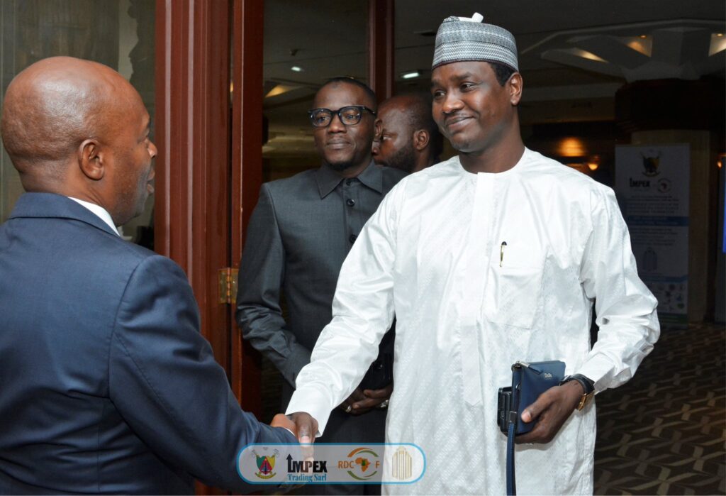 Cérémonie Officielle de Signature Tripartite Etat Du Cameroun - Impex Trading Sarl - Investisseurs