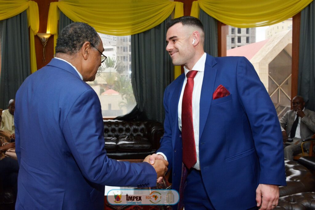 Cérémonie Officielle de Signature Tripartite Etat Du Cameroun - Impex Trading Sarl - Investisseurs