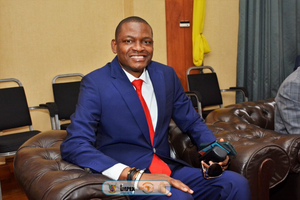 Cérémonie Officielle de Signature Tripartite Etat Du Cameroun - Impex Trading Sarl - Investisseurs