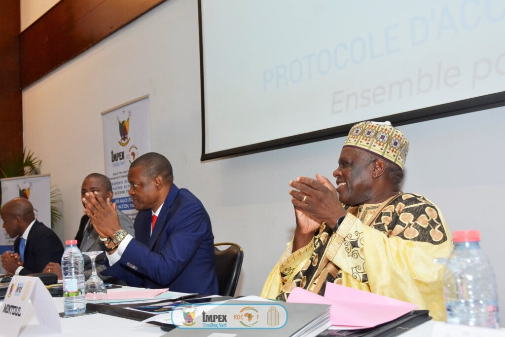 Cérémonie Officielle de Signature Tripartite Etat Du Cameroun - Impex Trading Sarl - Investisseurs